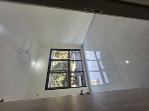 Room in 1 BHK Apartment at Sushanku Avenue 36, Goregaon West – for Rent