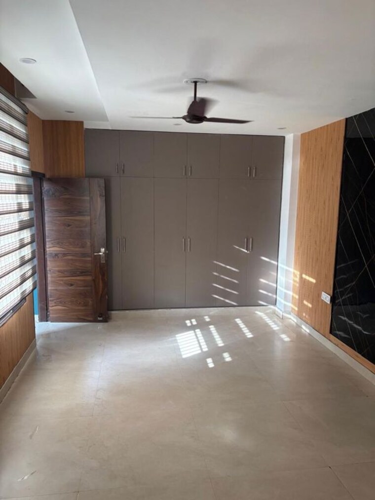 Room, sector 20 3 Bedroom 1850 Sq.Ft. Apartment In Sector 20 Panchkula 10234342