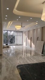 4 BHK + Servant Room,Study Room 400 Sq.Yd. Builder Floor in DLF Phase II