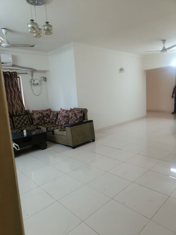 3 BHK Apartment For Rent in Omega Residency