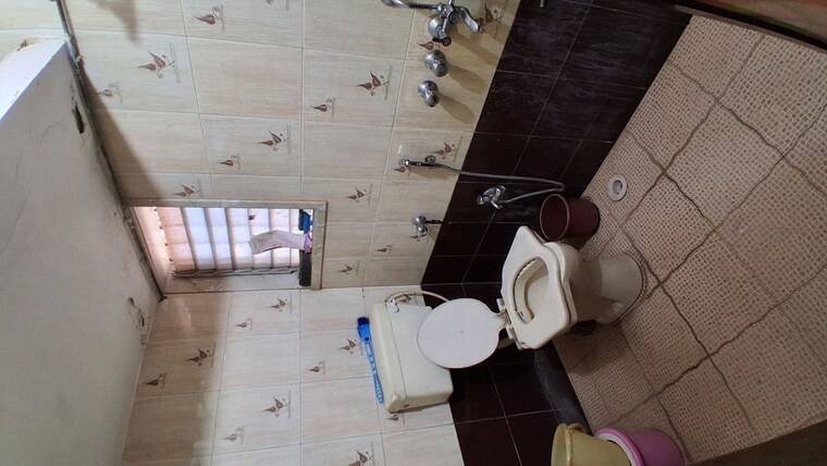 Bathroom, yash-residency 2 Bedroom 950 Sq.Ft. Apartment In Sector 5 Airoli Navi Mumbai 10234438