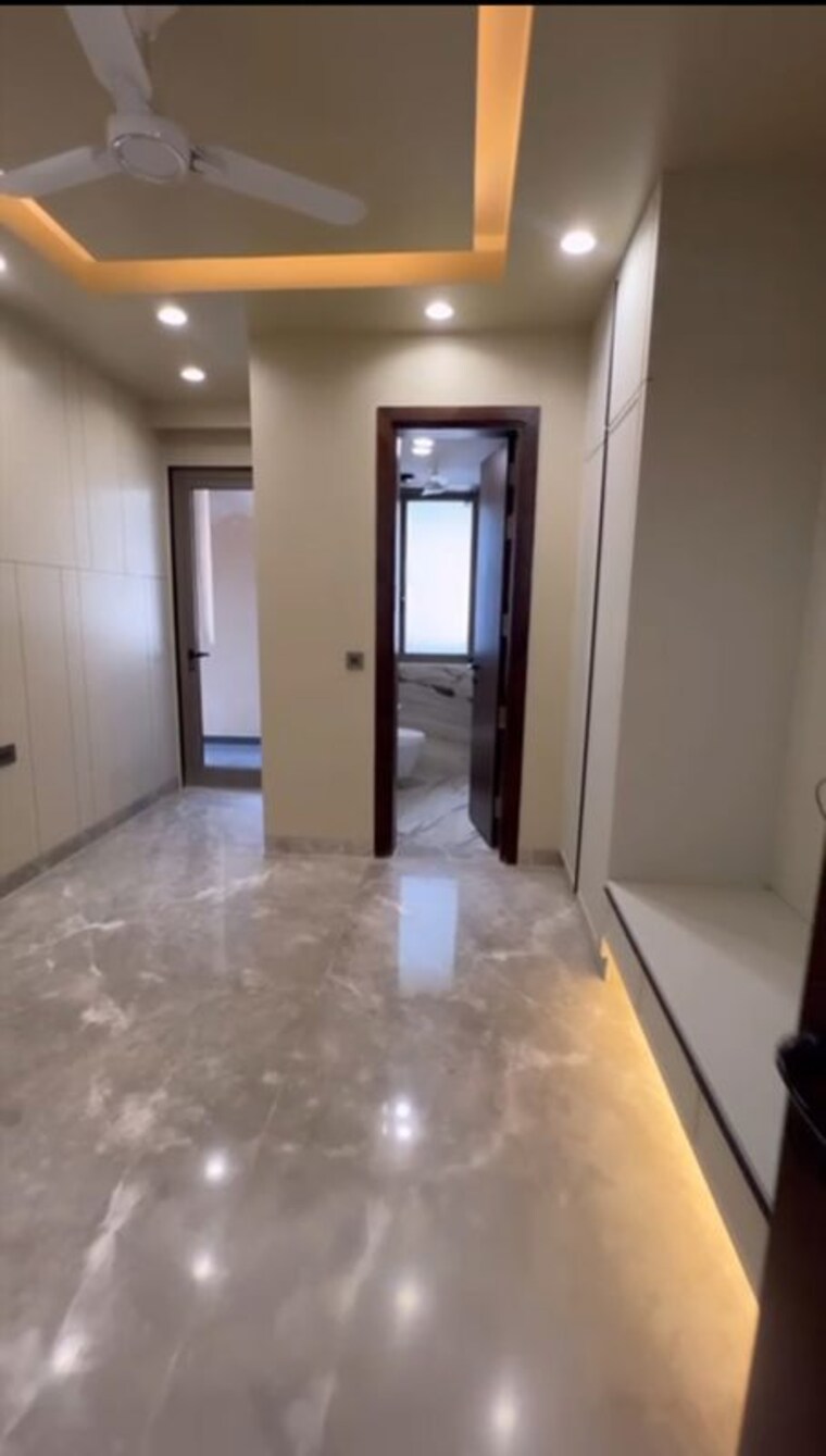 Room, dlf phase ii 4 Bedroom 402 Sq.Yd. Builder Floor In Dlf Phase ii Gurgaon 10234389