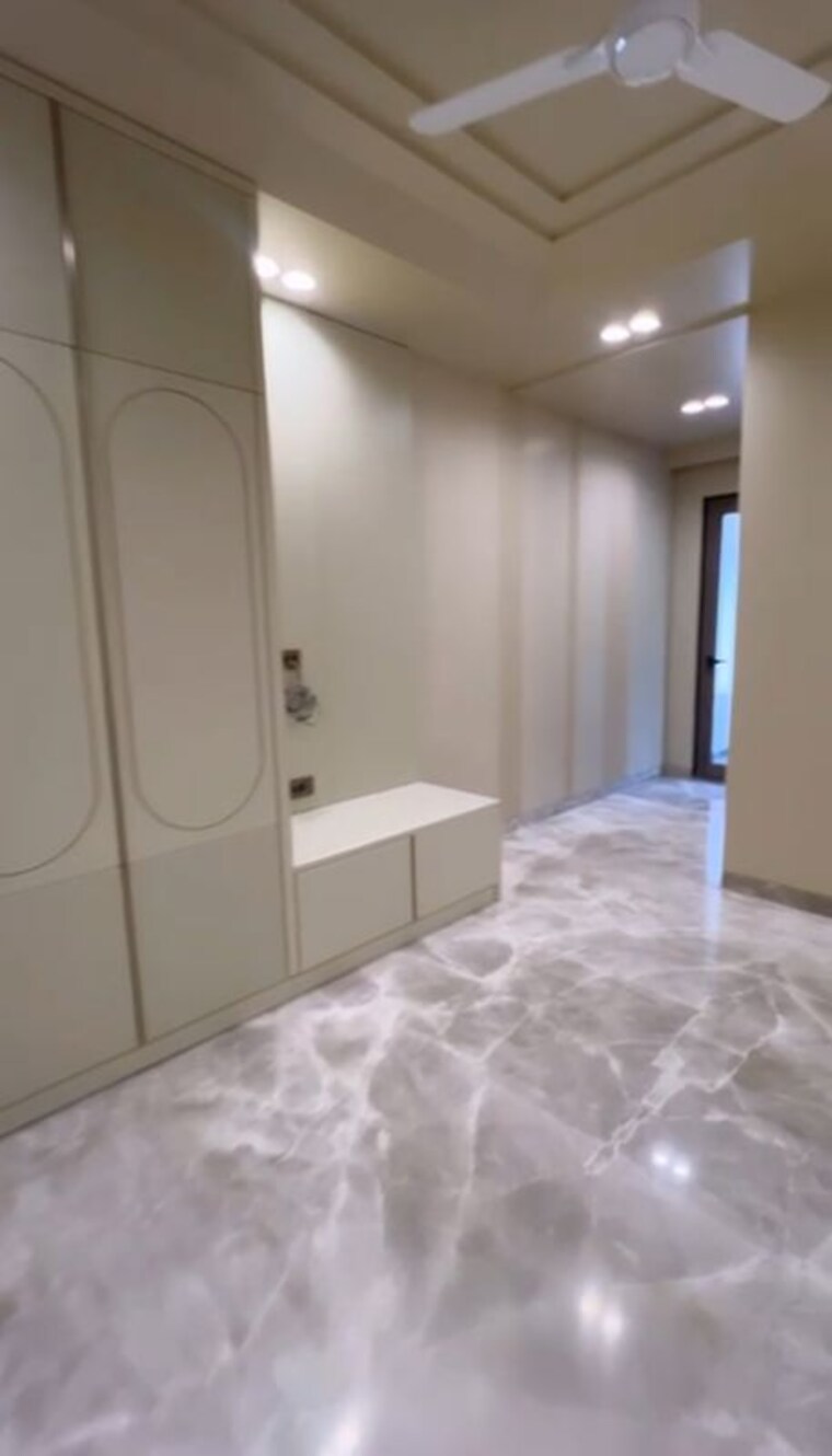 Room, dlf phase ii 4 Bedroom 402 Sq.Yd. Builder Floor In Dlf Phase ii Gurgaon 10234389