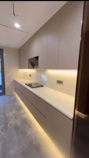 Kitchen in 4 BHK Builder Floor at Dlf Phase ii – for Sale