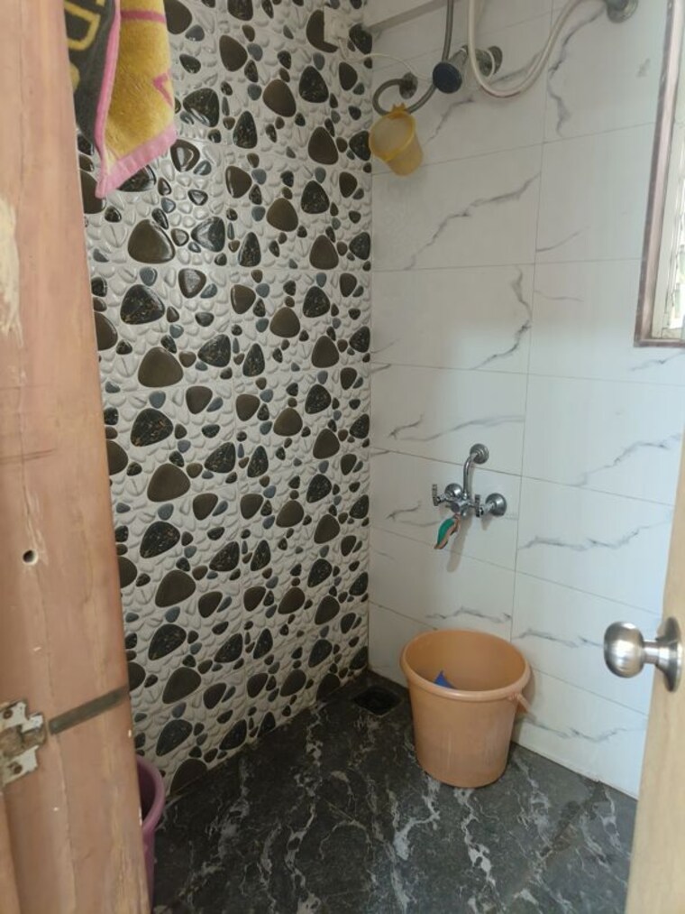 Bathroom, manav-silver-skyscapes 3 Bedroom 1400 Sq.Ft. Apartment In Wakad Pune 10234449