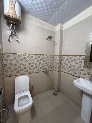 Bathroom in 1 BHK Builder Floor at Ansal Sushant Apartments, Sushant Lok I – for Rent
