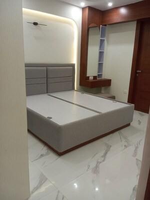 Bathroom in 3.5 BHK Apartment at Smart World Gems, Sector 89 – for Rent