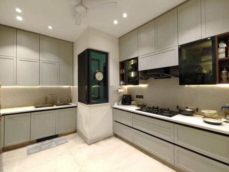 Hall, south city 1 4 Bedroom 360 Sq.Yd. Builder Floor In South City 1 Gurgaon 10234444