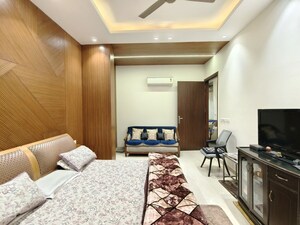 Bedroom in 4 BHK Builder Floor at South City 1 – for Sale