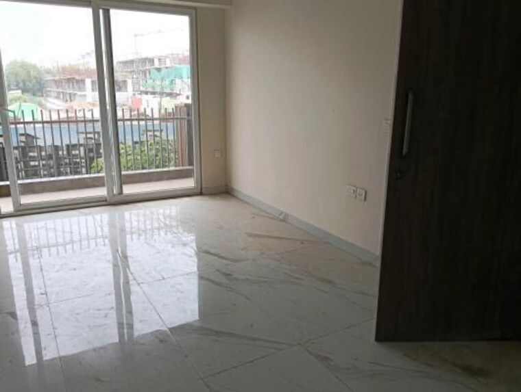 Room, smart-world-gems 3.5 Bedroom 1600 Sq.Ft. Apartment In Sector 89 Gurgaon 10234493