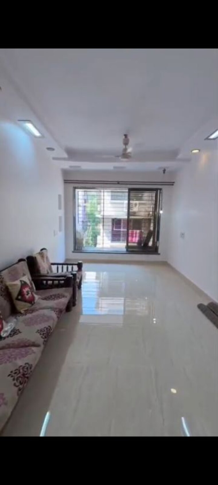 Living Room, vile parle east 2 Bedroom 900 Sq.Ft. Apartment In Vile Parle East Mumbai 10234500