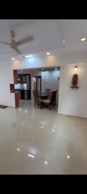 2 BHK Apartment For Rent in Vile Parle East