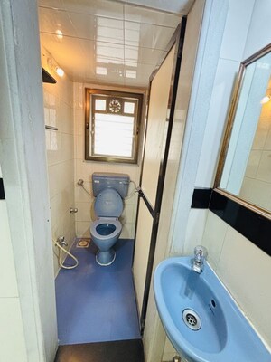 Bathroom in 1 BHK Apartment at Swapna Mahal CHS, Mulund West – for Sale