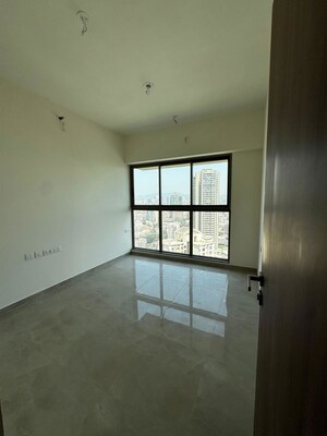 Room in 2 BHK Apartment at Sheth Auris Bliss, Malad West – for Sale