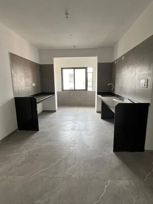 Room in 2.5 BHK Apartment at Aundh – for Sale