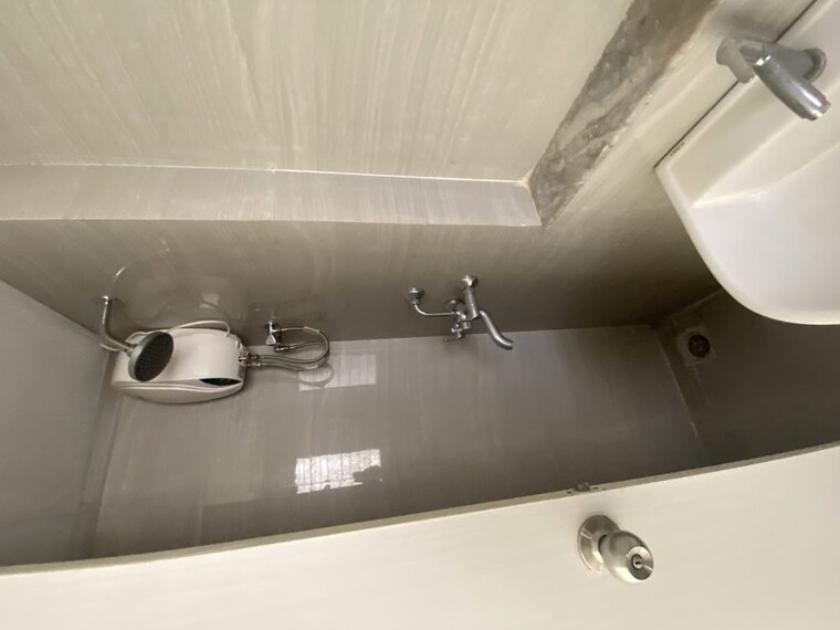 Bathroom, runwal-gardens 3 Bedroom 910 Sq.Ft. Apartment In Dombivli East Thane 10234587