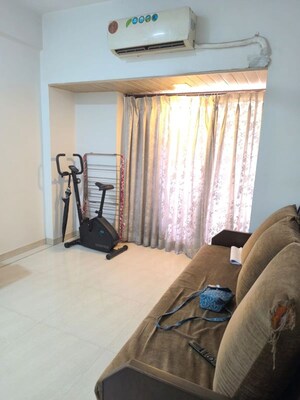 Bedroom in 1 BHK Apartment at Manali Building, Malad West – for Rent