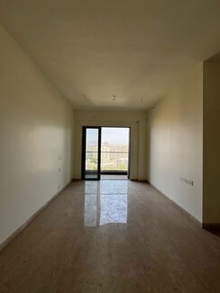 3 BHK Apartment For Sale in Kalpataru Vienta