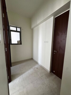 Room in 3 BHK Apartment at Kalpataru Vienta, Kandivali East – for Sale