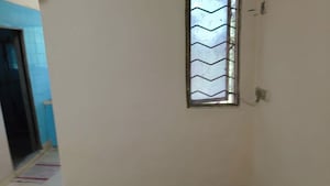 Room in 1.5 BHK Apartment at Pratiraksha Nagar CHS, Santacruz East – for Rent