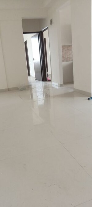 Room in 3 BHK Apartment at Amrapali Heartbeat City, Sector 107 – for Rent