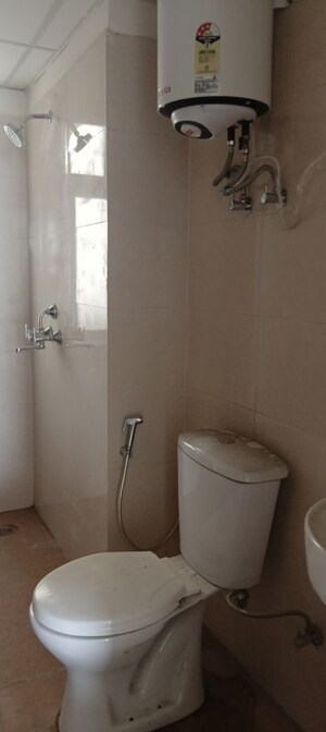 Bathroom in 3 BHK Apartment at Amrapali Heartbeat City, Sector 107 – for Rent