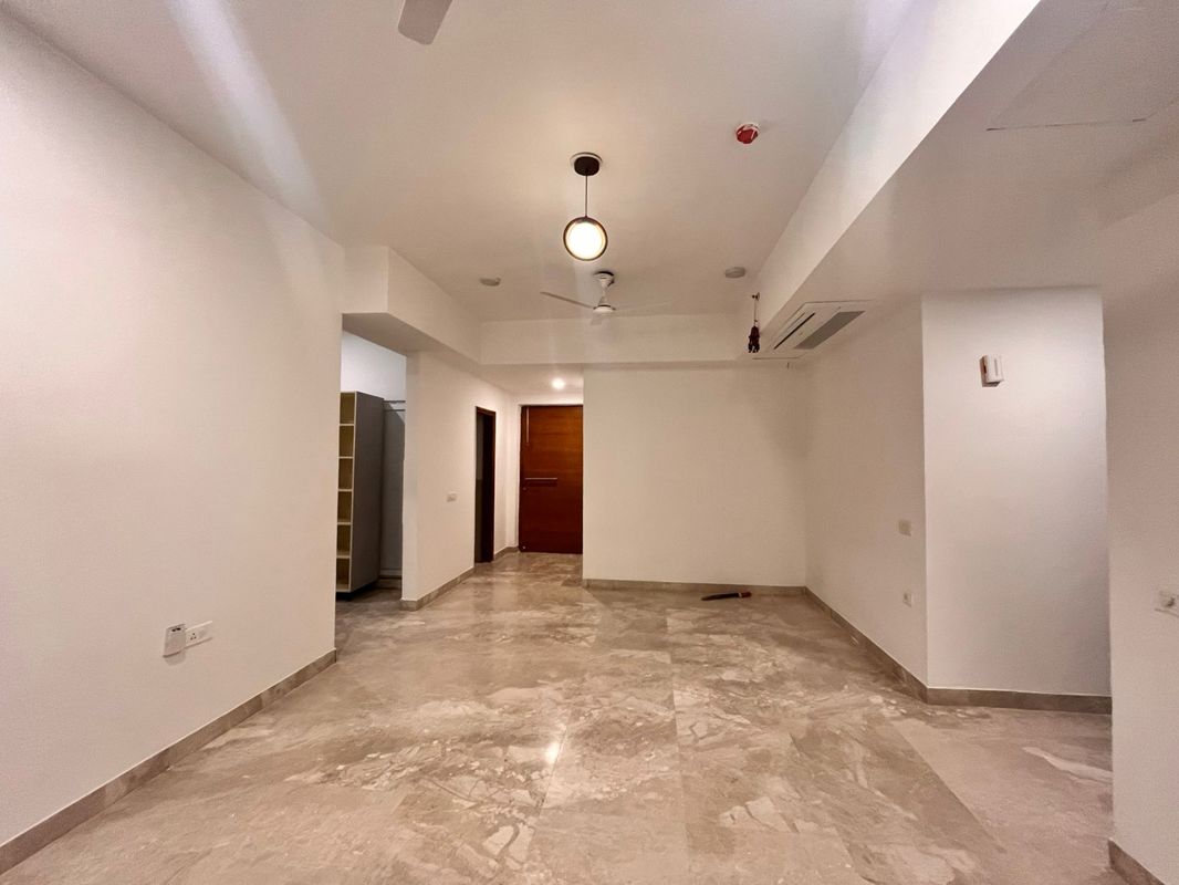 4 BHK + Servant Room Builder Floor For Sale in SS Linden