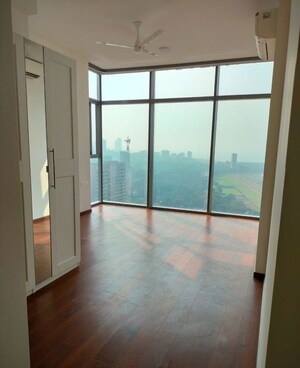 Room in 2 BHK Apartment at Piramal Mahalaxmi, Mahalaxmi – for Rent