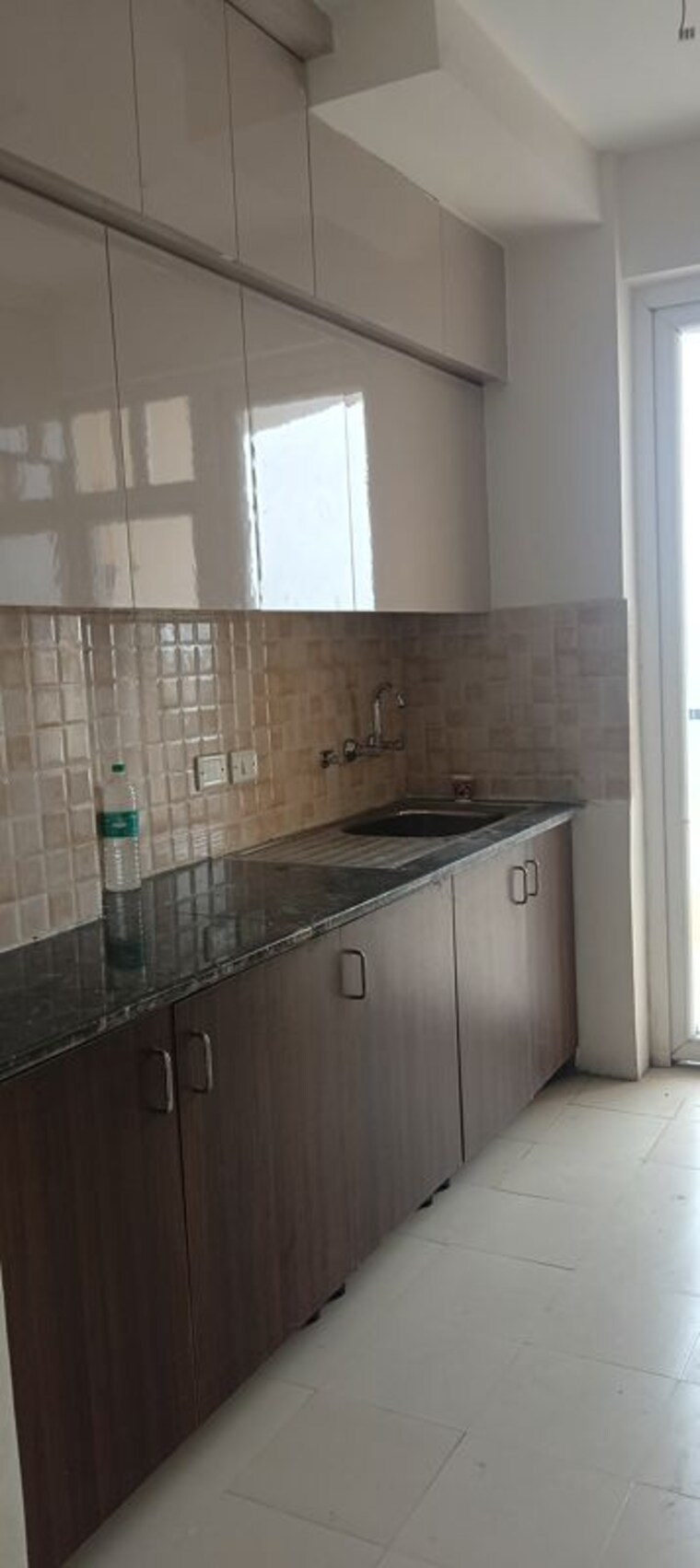 Kitchen, amrapali-heartbeat-city 3 Bedroom 1575 Sq.Ft. Apartment In Sector 107 Noida 10234665