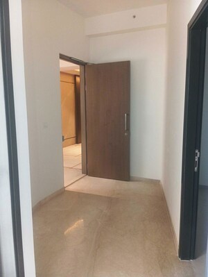 Room in 3 BHK Apartment at Piramal Mahalaxmi, Mahalaxmi – for Rent