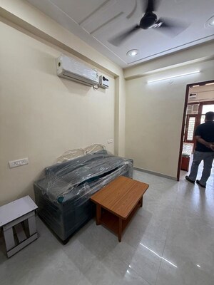 Living Room in 2 BHK Builder Floor at Sector 42 – for Rent