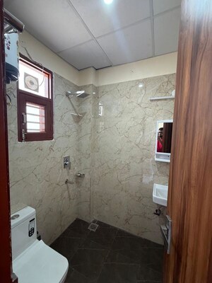 Bathroom in 2 BHK Builder Floor at Sector 42 – for Rent