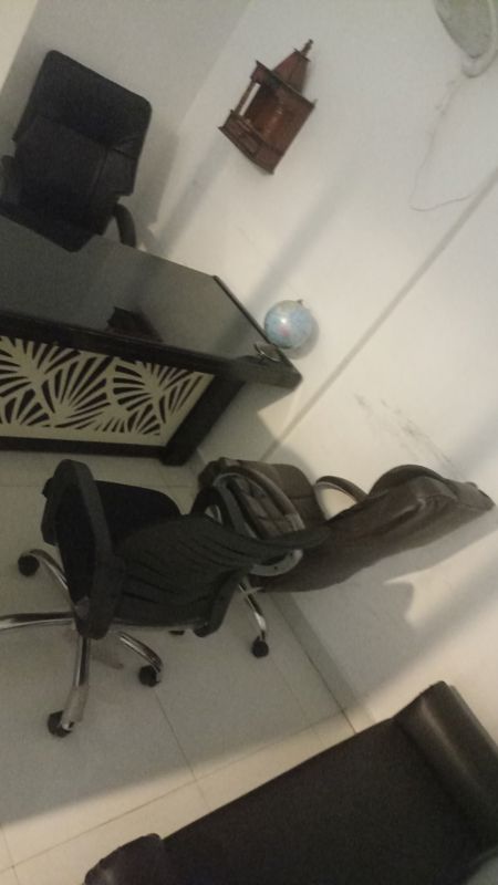 Office Space For Rent in Gaur City Mall