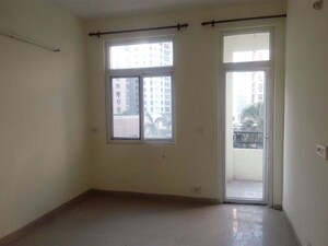 Room in 3 BHK Apartment at Rohtas Plumeria, Gomti Nagar – for Rent