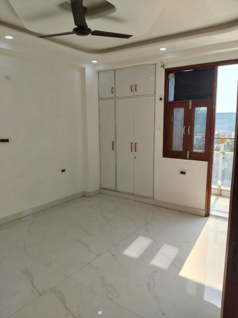 Room, shyam park extension 3 Bedroom 110 Sq.Yd. Builder Floor In Shyam Park Extension Ghaziabad 10234722