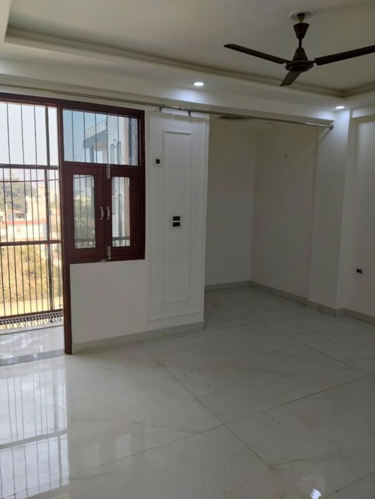 Room, shyam park extension 3 Bedroom 110 Sq.Yd. Builder Floor In Shyam Park Extension Ghaziabad 10234722