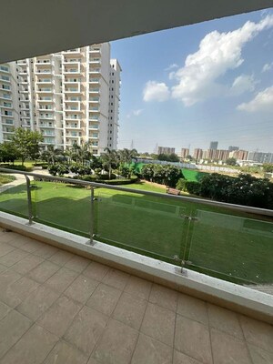 3 BHK Apartment For Rent in Shree Vardhman Victoria, Sector 70
