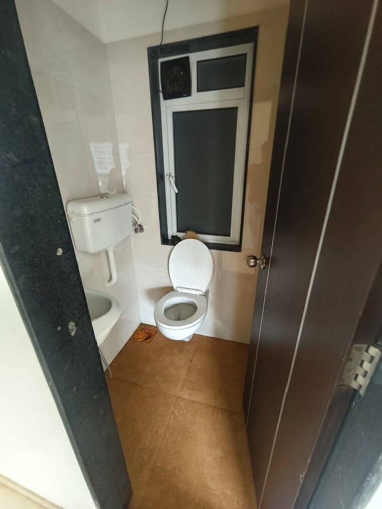 Bathroom, pallavi-chhaya-chs 2 Bedroom 523 Sq.Ft. Apartment In Chembur Mumbai 10234778