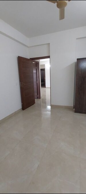 Room in 3 BHK Apartment at Ganga Royal Gravitaz, Gandhi Path – for Rent