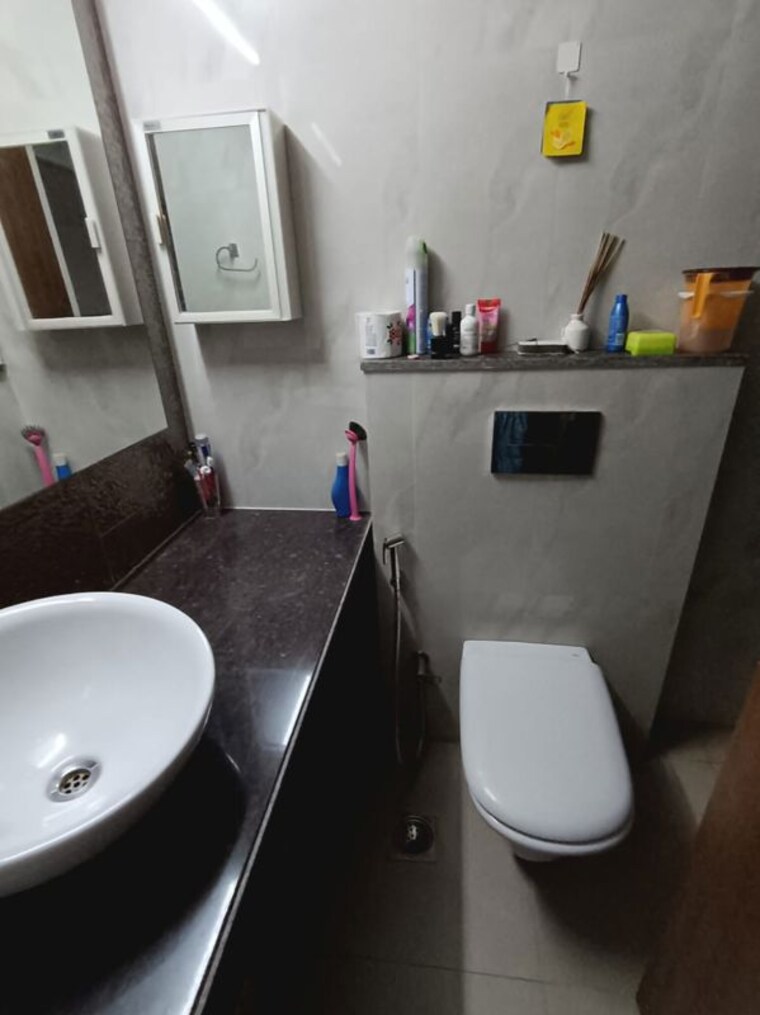 Attached Bathroom, narang-rozanne-by-courtyard 2 Bedroom 722 Sq.Ft. Apartment In Pokhran Road No Two Thane 10234782
