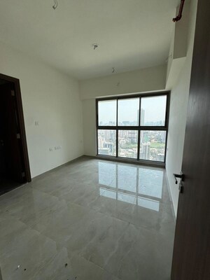 Room in 2 BHK Apartment at Sheth Auris Bliss, Malad West – for Rent