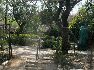  Builder Floor – Garden View at DLF Atria, Dlf Phase ii - for Rent