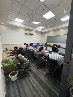 Office Space For Rent in Sector 16