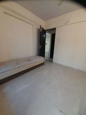 Room in 1 BHK Apartment at Ulwe Sector 17 – for Rent