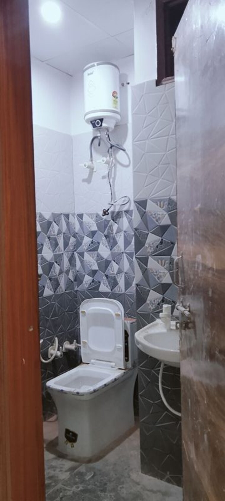 Bathroom, dev-apartments-sector-49 2 Bedroom 850 Sq.Ft. Builder Floor In Sector 49 Noida 10234973