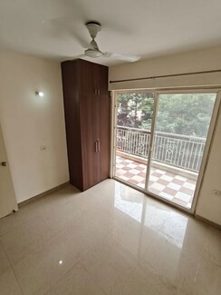 2 BHK Apartment For Rent in Shree Vardhman Green Court