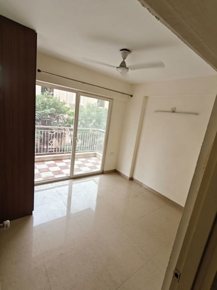 Room, shree-vardhman-green-court 2 Bedroom 690 Sq.Ft. Apartment In Sector 90 Gurgaon 10234998