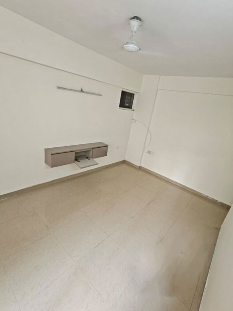 Room, shree-vardhman-green-court 2 Bedroom 690 Sq.Ft. Apartment In Sector 90 Gurgaon 10234998