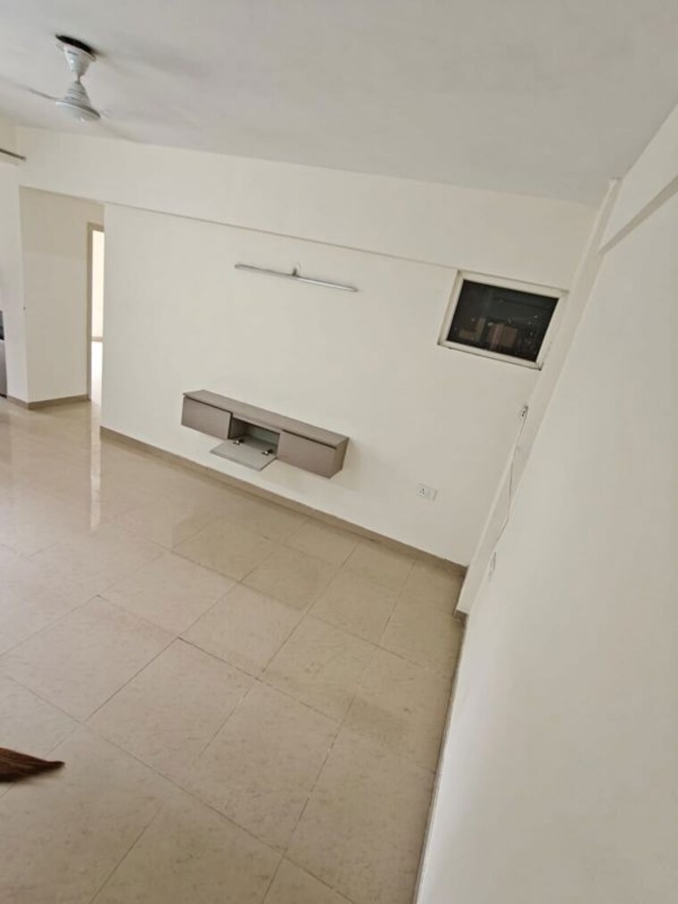 Kitchen, shree-vardhman-green-court 2 Bedroom 690 Sq.Ft. Apartment In Sector 90 Gurgaon 10234998