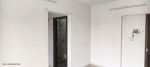 Room in 1 BHK Apartment at Blue Diamond Apartment Malad, Malad West – for Rent